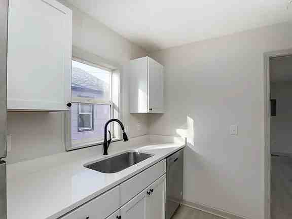 704 E Boston St #1-2 - Photo 3 of 9