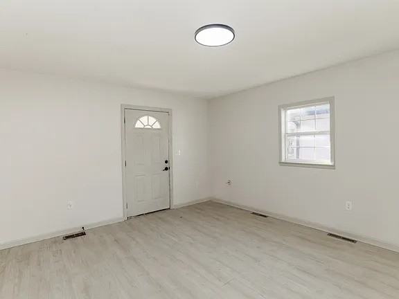 704 E Boston St #1-2 - Photo 4 of 9