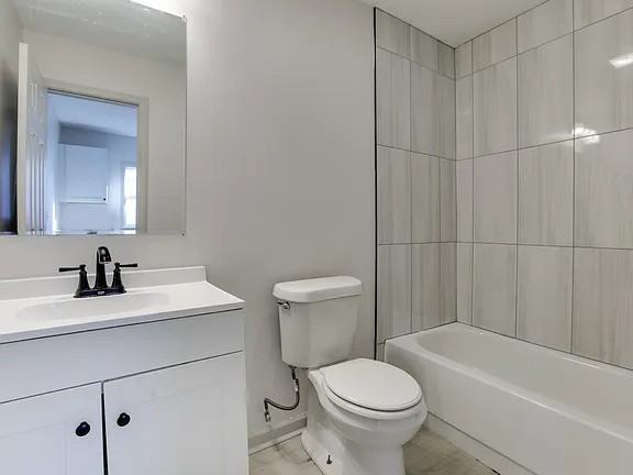 704 E Boston St #1-2 - Photo 6 of 9