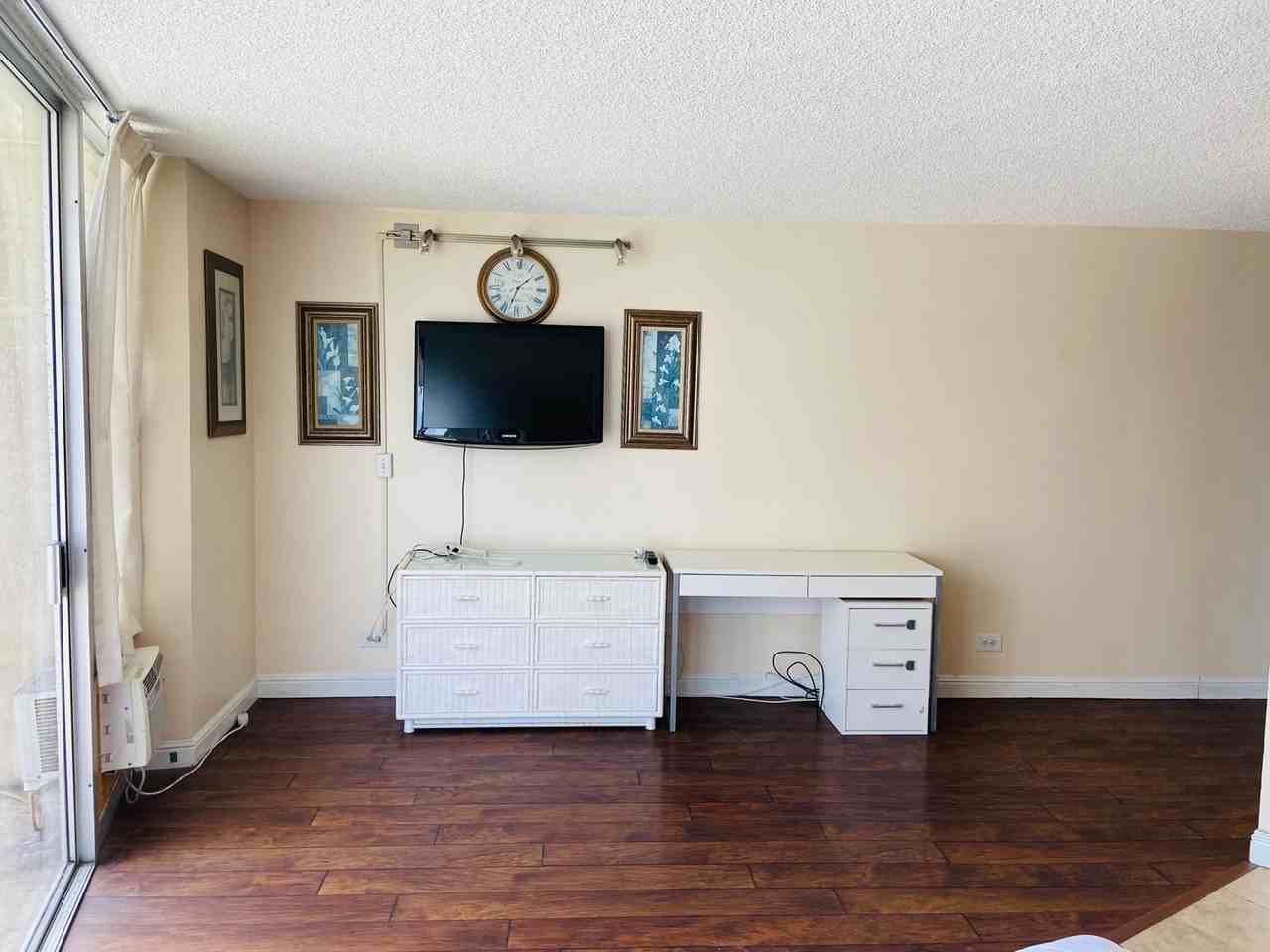 750 Amana St #1408 - Photo 5 of 10