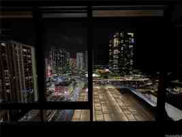 featured image of 1001 Queen St #1810