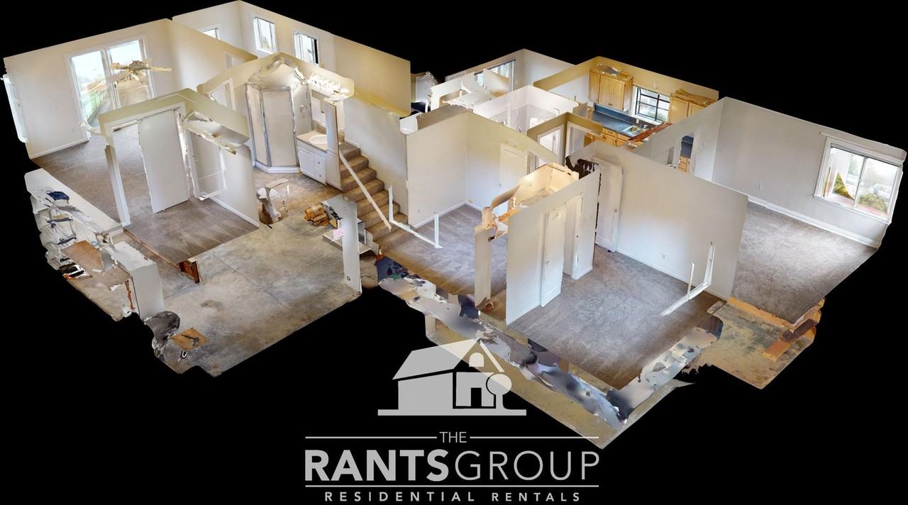 1821 Arbutus St Ne - Photo 4 of 35