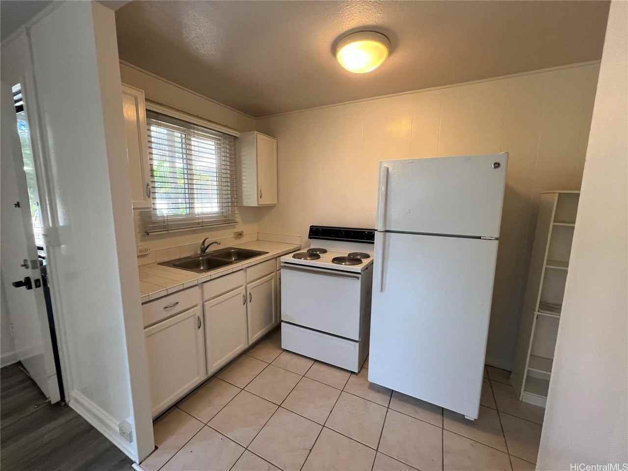 1839 Kaioo Dr #7 - Photo 3 of 7