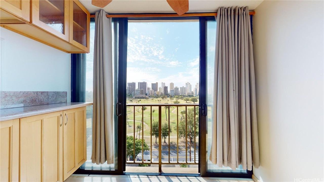 2916 Date St #11C - Photo 6 of 25