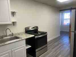 featured image of 1220 Washington Ave #5