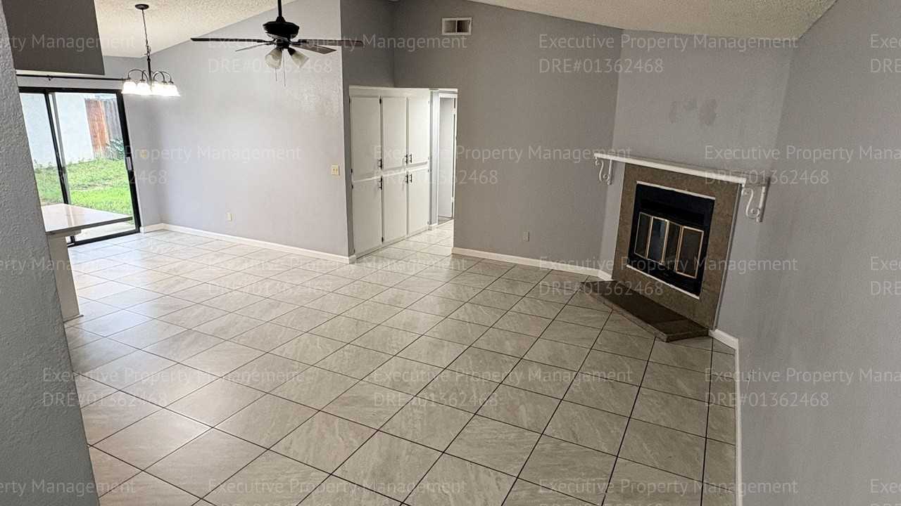 5517 Ramona Ct - Photo 4 of 33