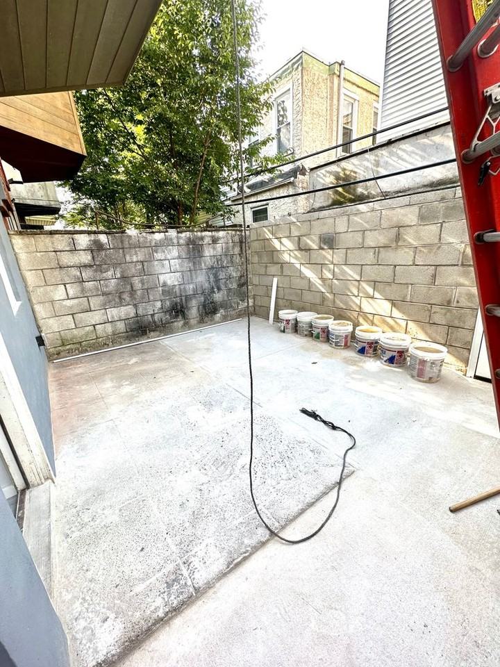 1721 Mifflin St - Photo 4 of 26