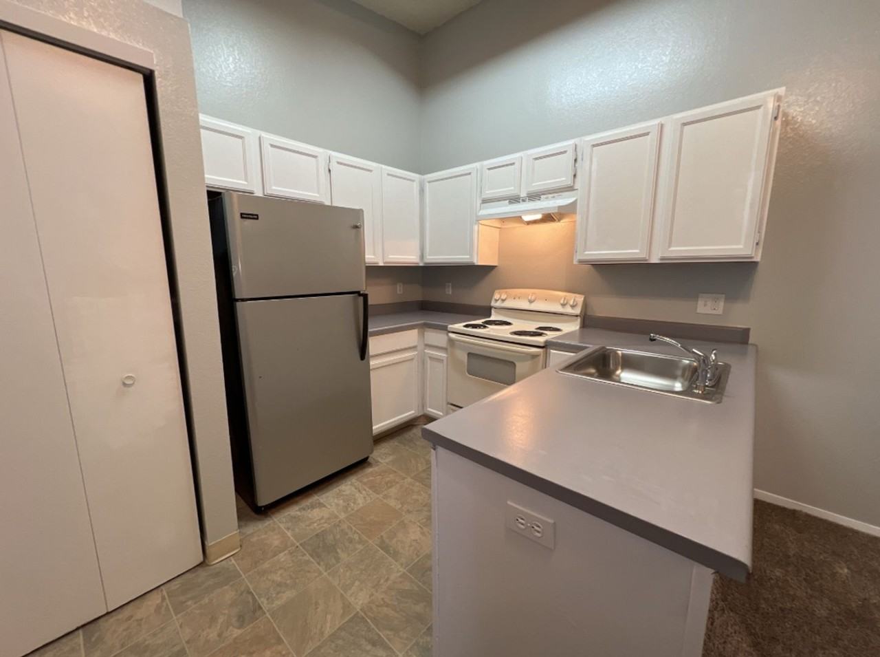 909 S Dawson Way #18 - Photo 3 of 9