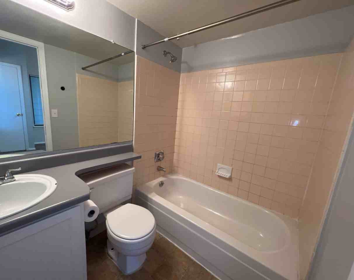 909 S Dawson Way #18 - Photo 7 of 9