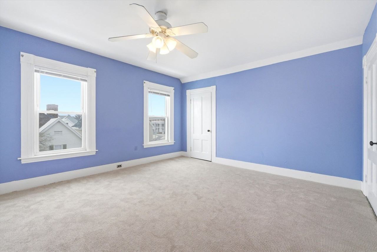 135 Sagamore St - Photo 6 of 24