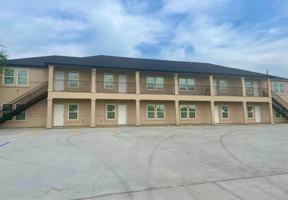 featured image of 2802 Pecan St