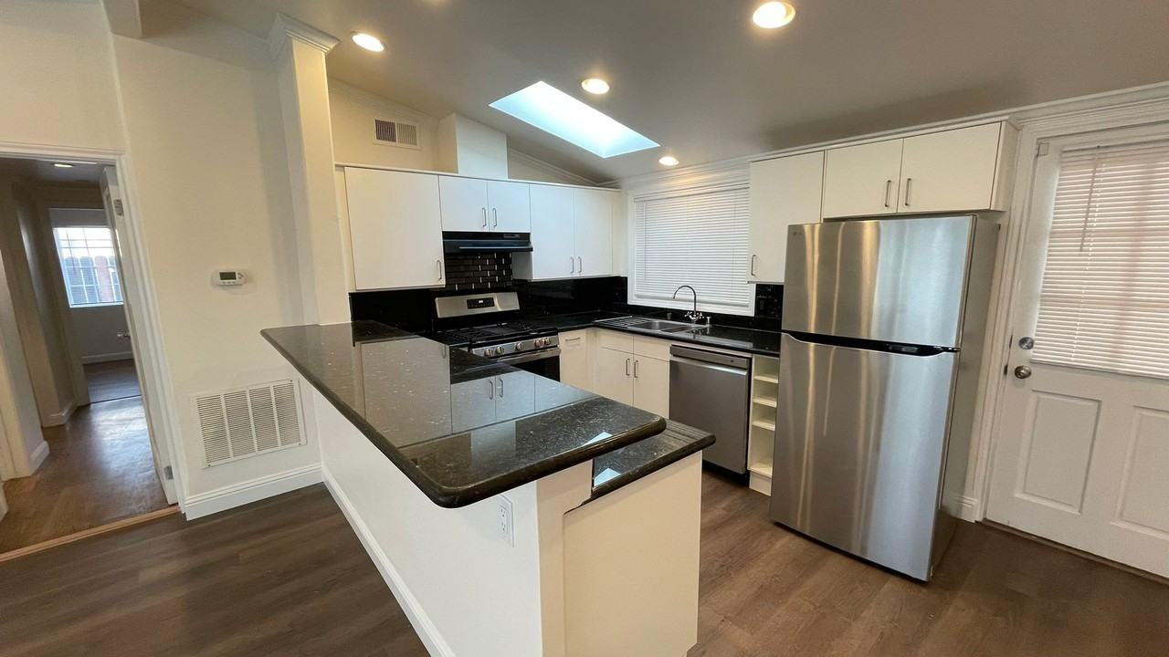 2461 Gehringer Dr - Photo 5 of 18