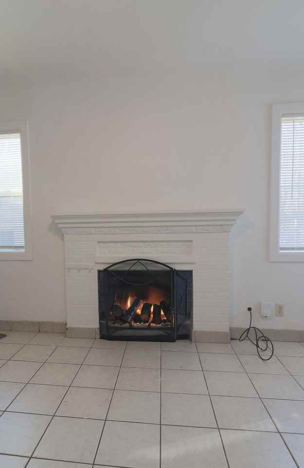 230 Claremont St - Photo 5 of 16