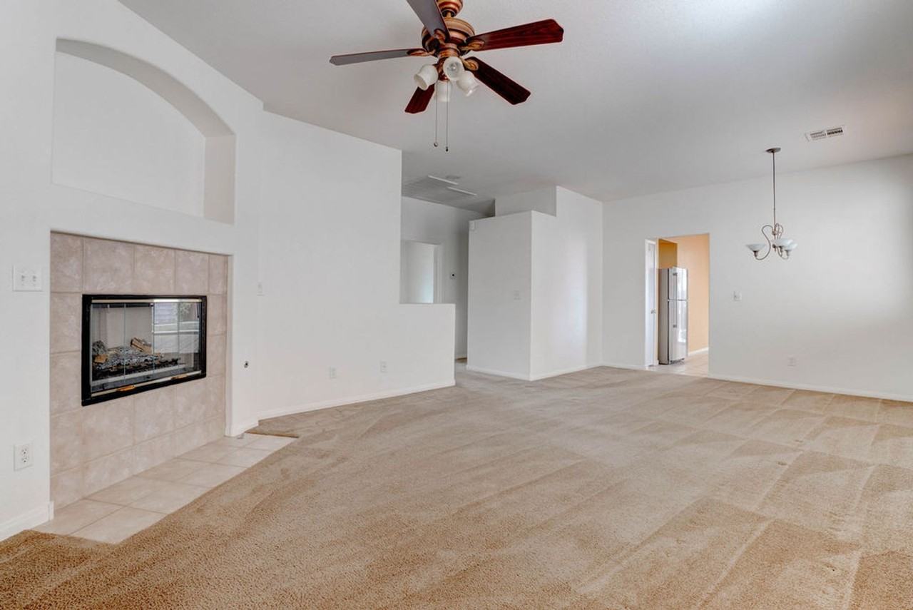 332 Sonoma Valley St - Photo 4 of 31