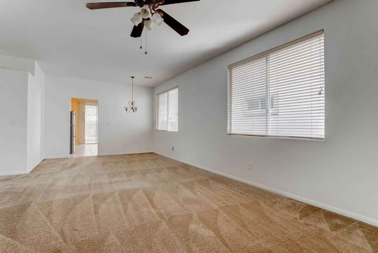 332 Sonoma Valley St - Photo 5 of 31