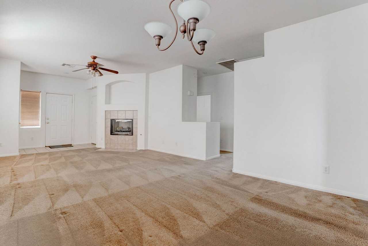 332 Sonoma Valley St - Photo 7 of 31