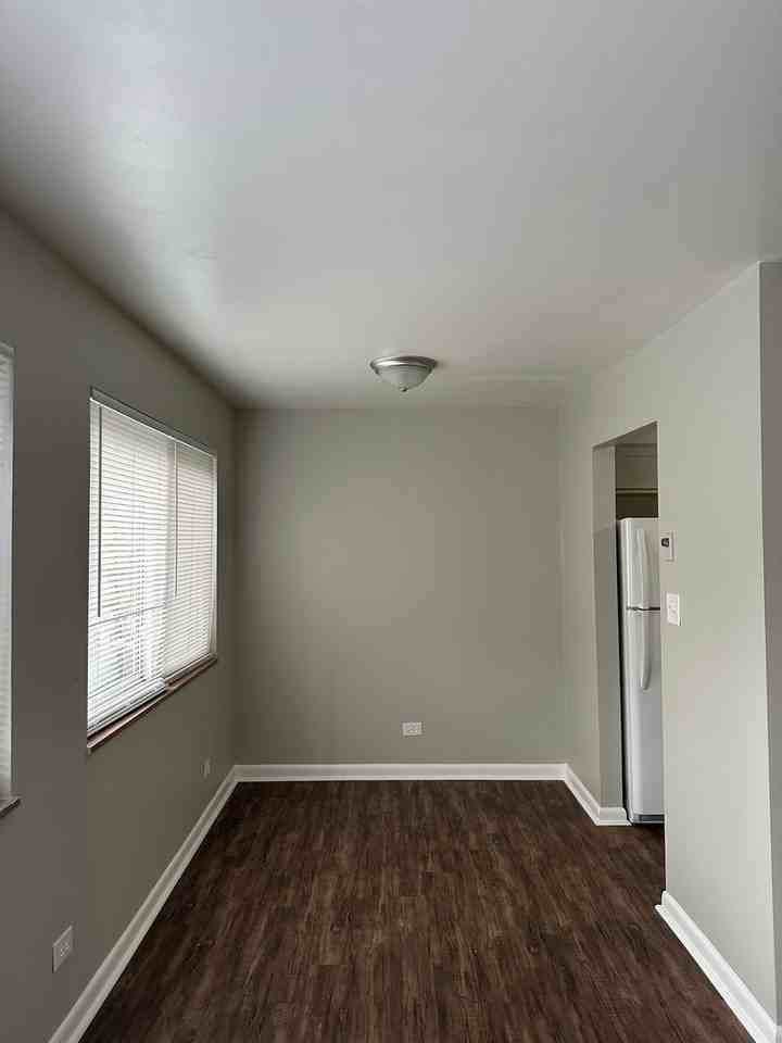 Flats at the Pike - Photo 3 of 20