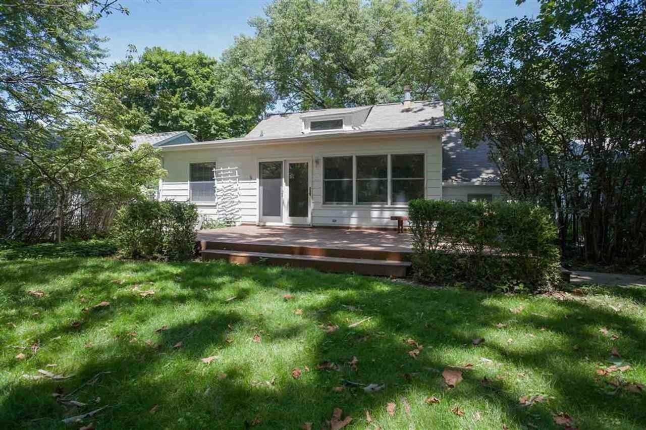 901 Rider St - Photo 4 of 9