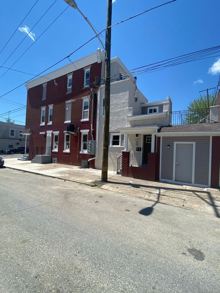 6331 W GIRARD - Photo 2 of 3