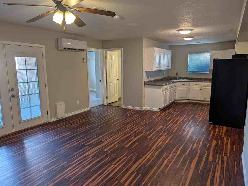 236 W 635 N - Photo 2 of 21