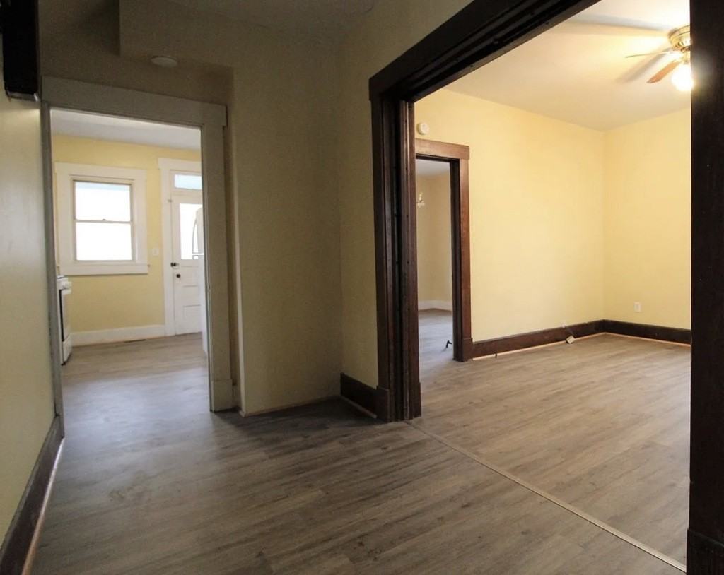 565 Brockway Ave #A - Photo 6 of 12