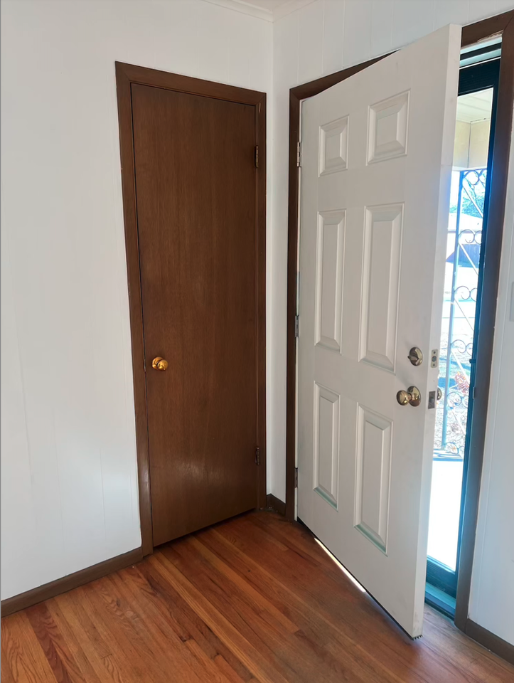 1123 E 53rd Pl - Photo 5 of 23