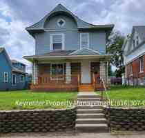 featured image of 142 N Bellaire Ave