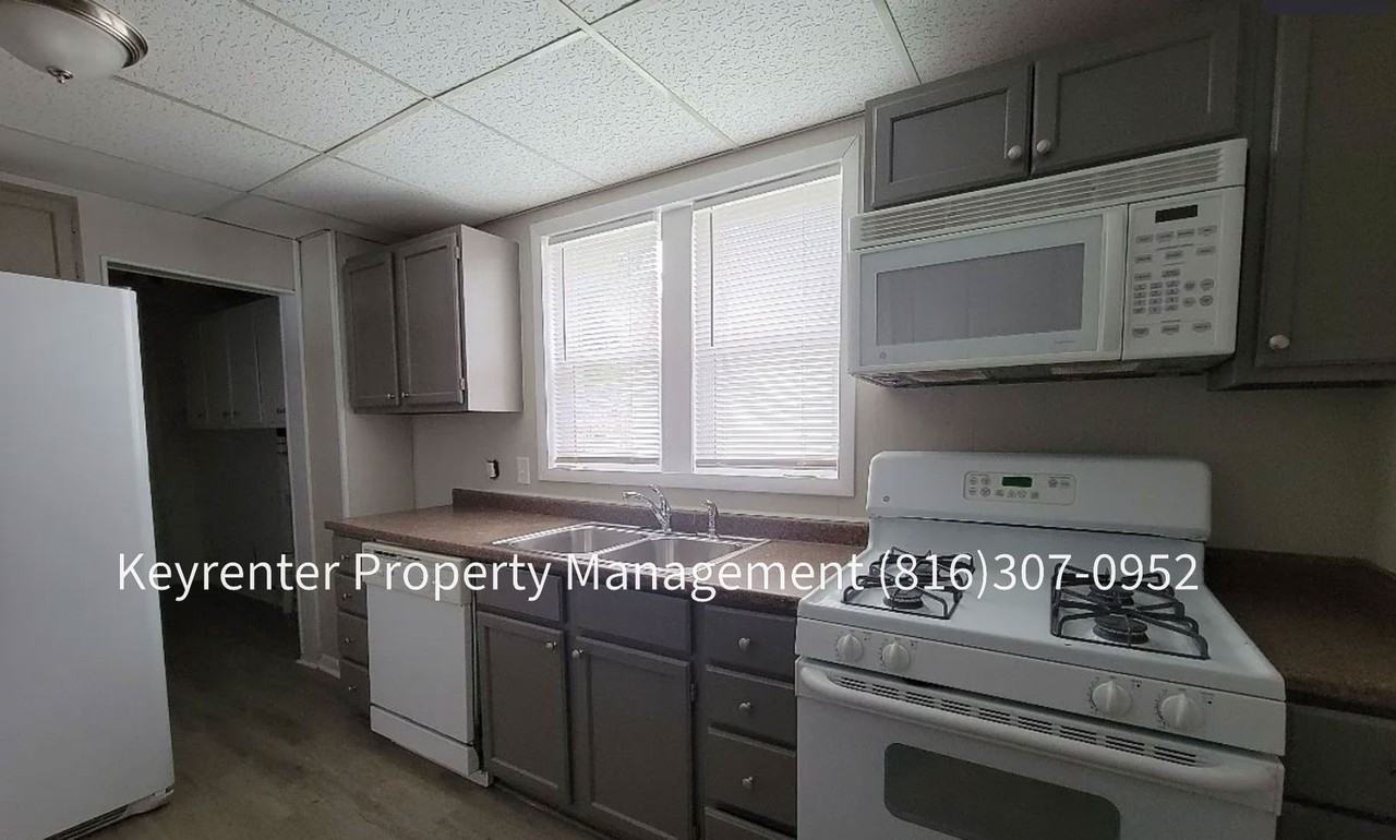 142 N Bellaire Ave - Photo 3 of 20