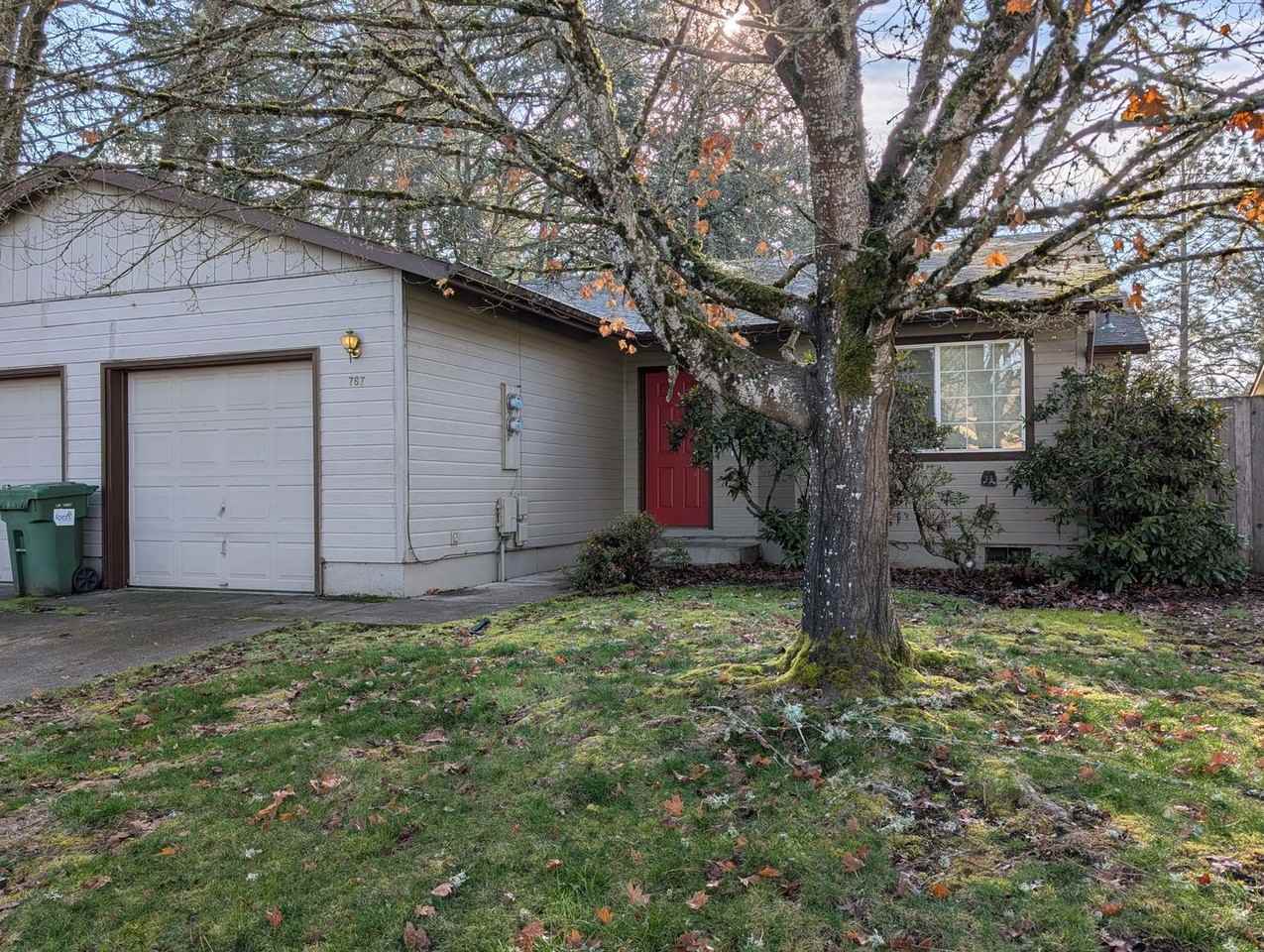 767 Stephens Dr - Photo 2 of 22