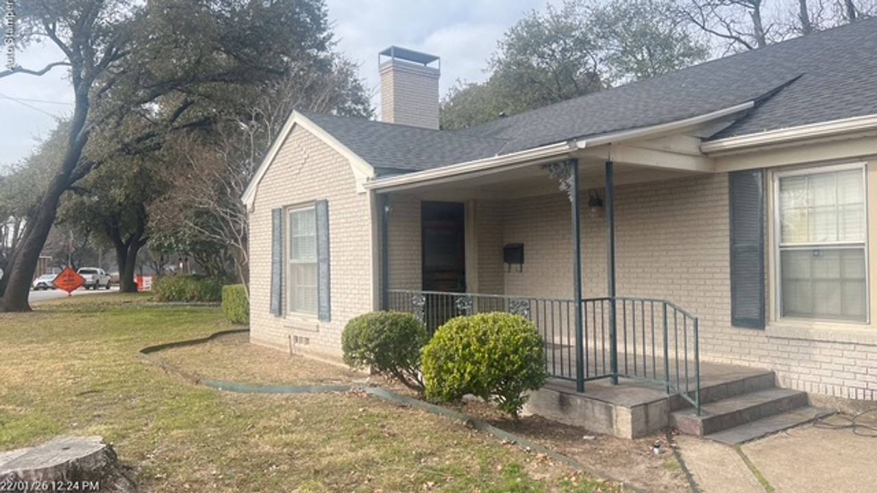 3200 S Hills Ave - Photo 2 of 38