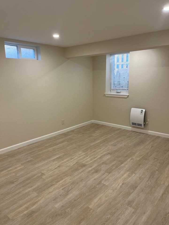 263 Cheney St - Photo 3 of 9