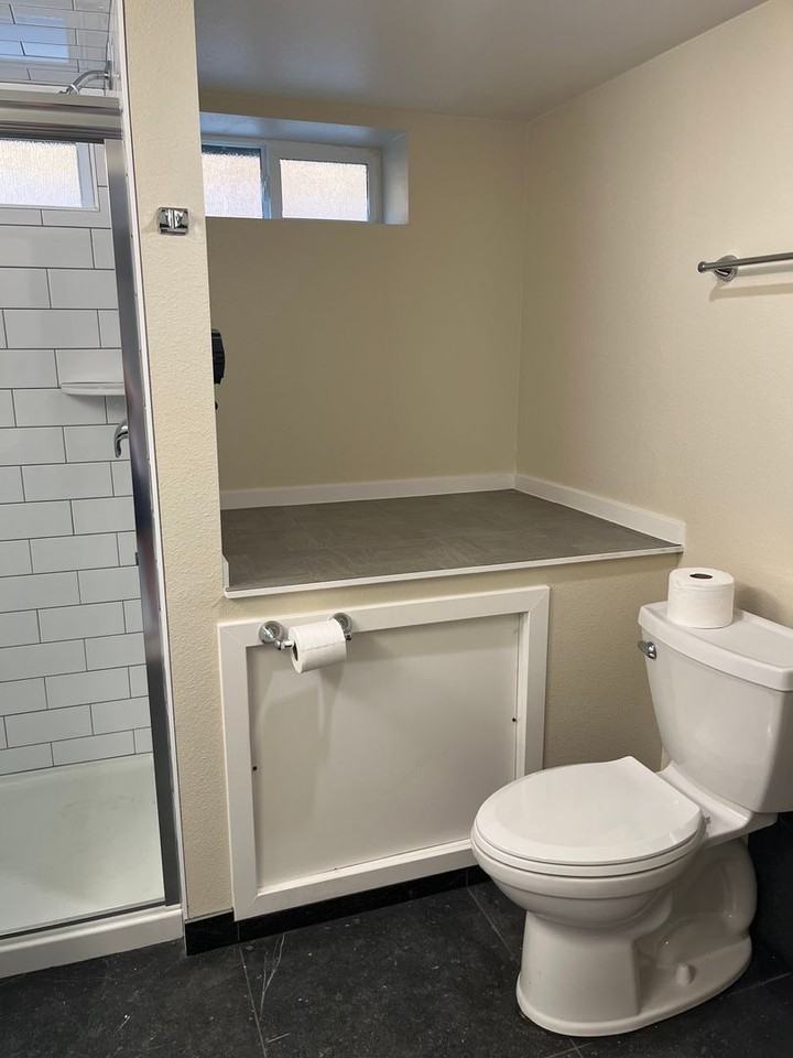 263 Cheney St - Photo 5 of 9