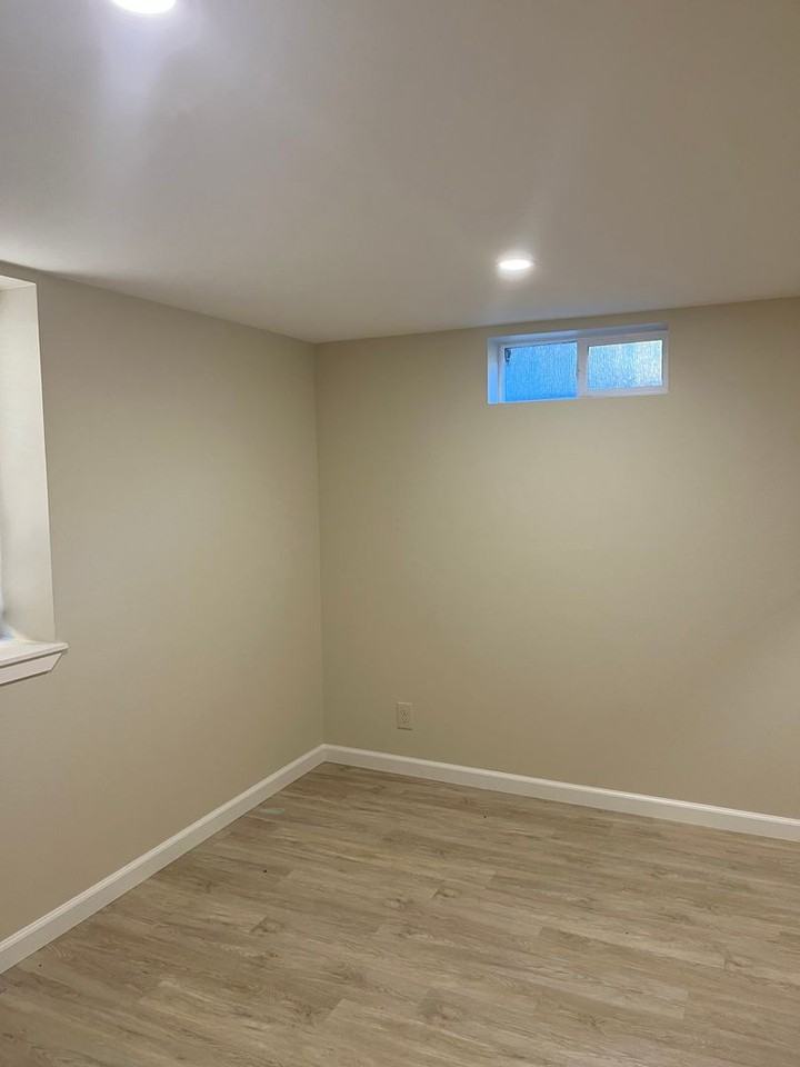 263 Cheney St - Photo 7 of 9