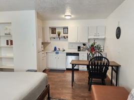 featured image of 300 E Saint Anne Pl