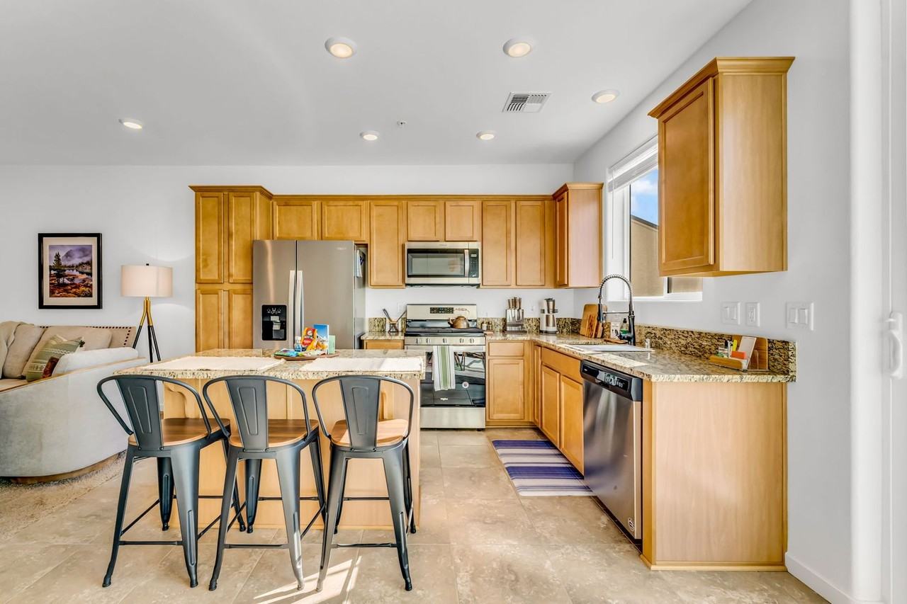 5065 Ronald Stephen Cir - Photo 6 of 25