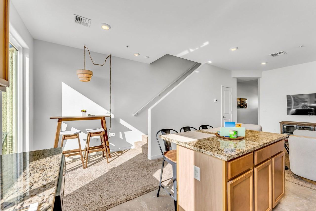 5065 Ronald Stephen Cir - Photo 7 of 25