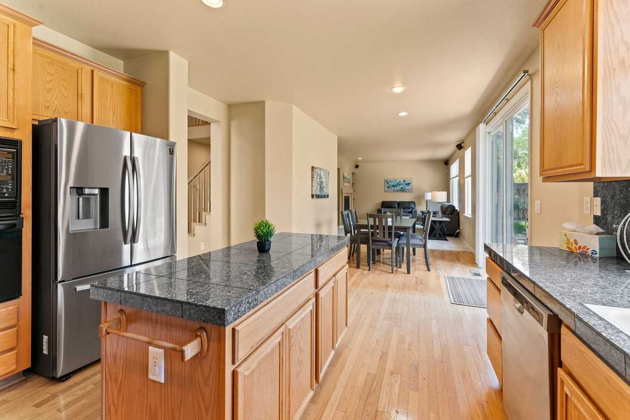 2931 Blue Grouse Dr - Photo 2 of 40