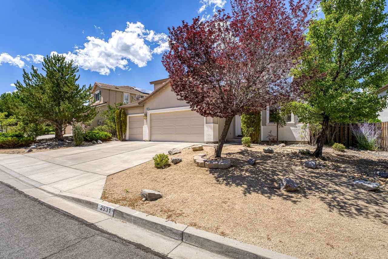 2931 Blue Grouse Dr - Photo 5 of 40