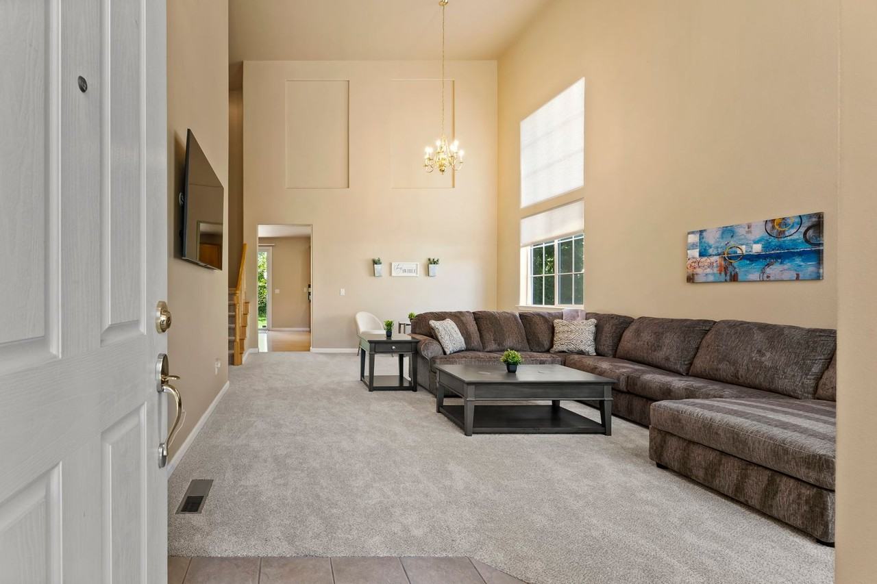 2931 Blue Grouse Dr - Photo 6 of 40