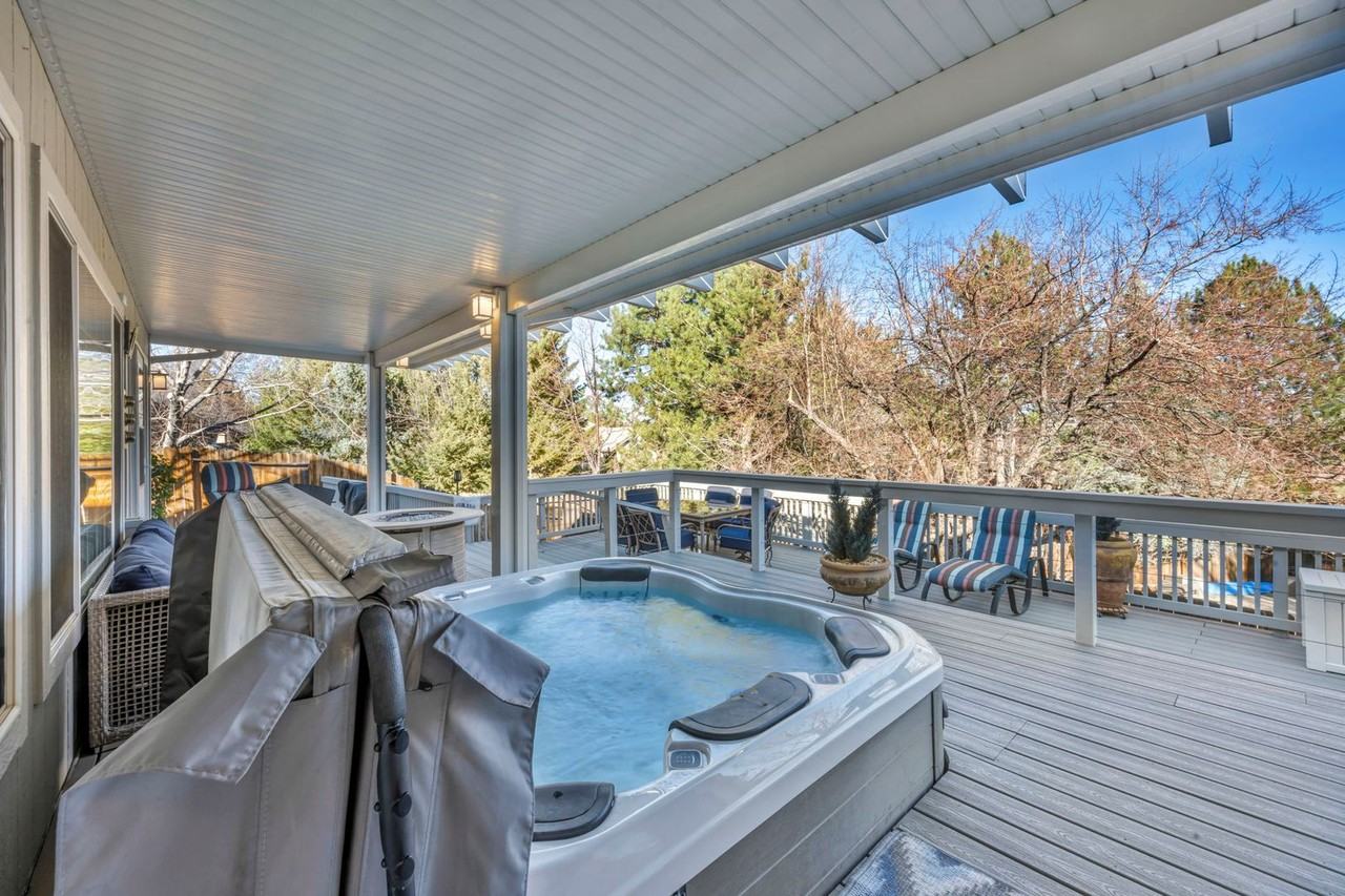 6500 Brookview Cir - Photo 3 of 30