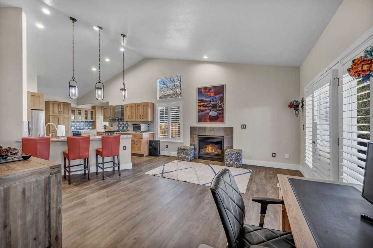 6500 Brookview Cir - Photo 4 of 30