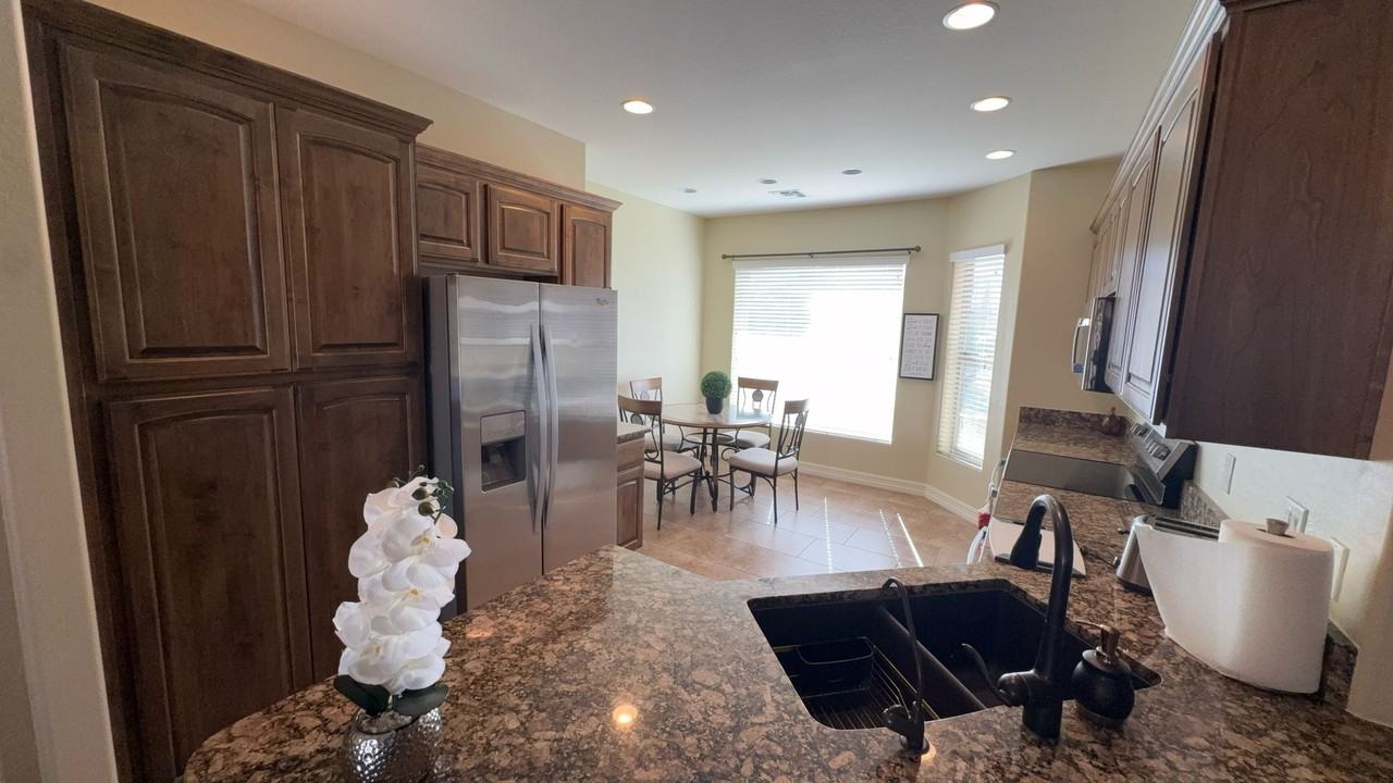 11132 E Ocaso Ave - Photo 4 of 12