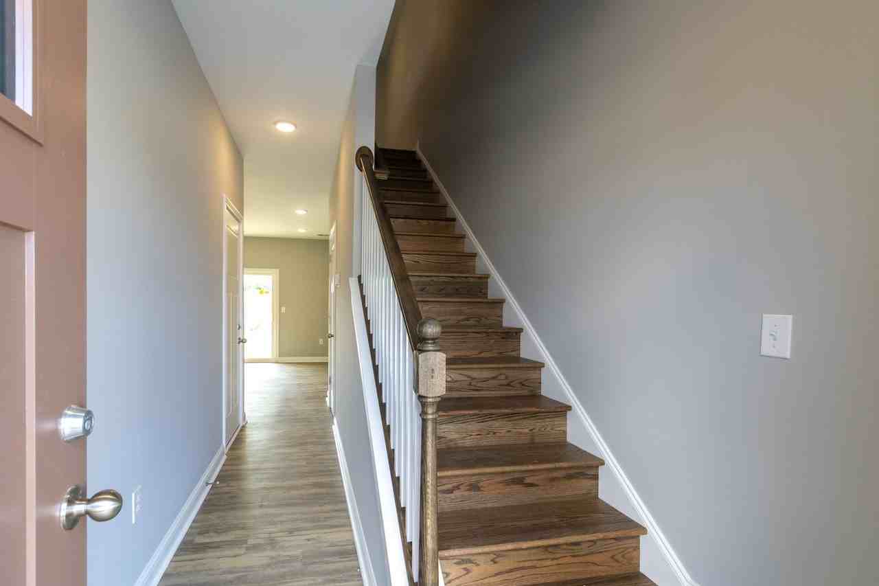 122 Bellbrook Lane - Photo 3 of 11