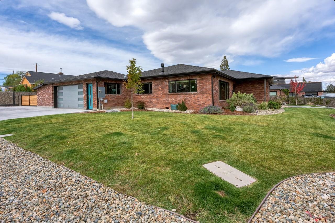 2395 Watt St - Photo 2 of 50