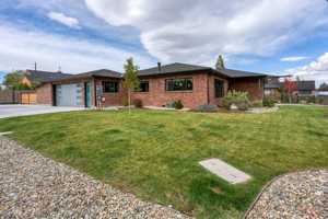 featured image of 2395 Watt St