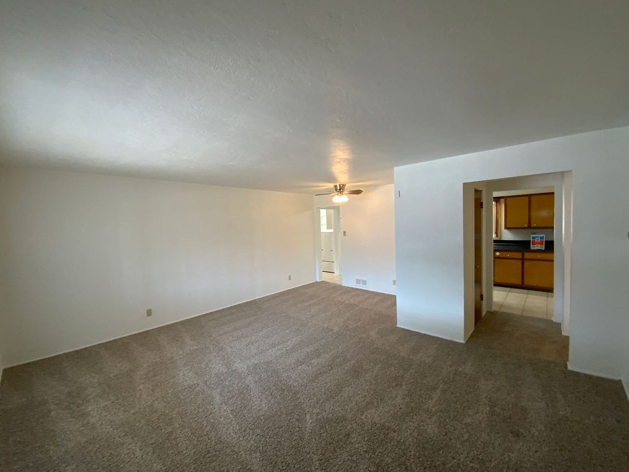 2005 Glorieta St Ne - Photo 6 of 38