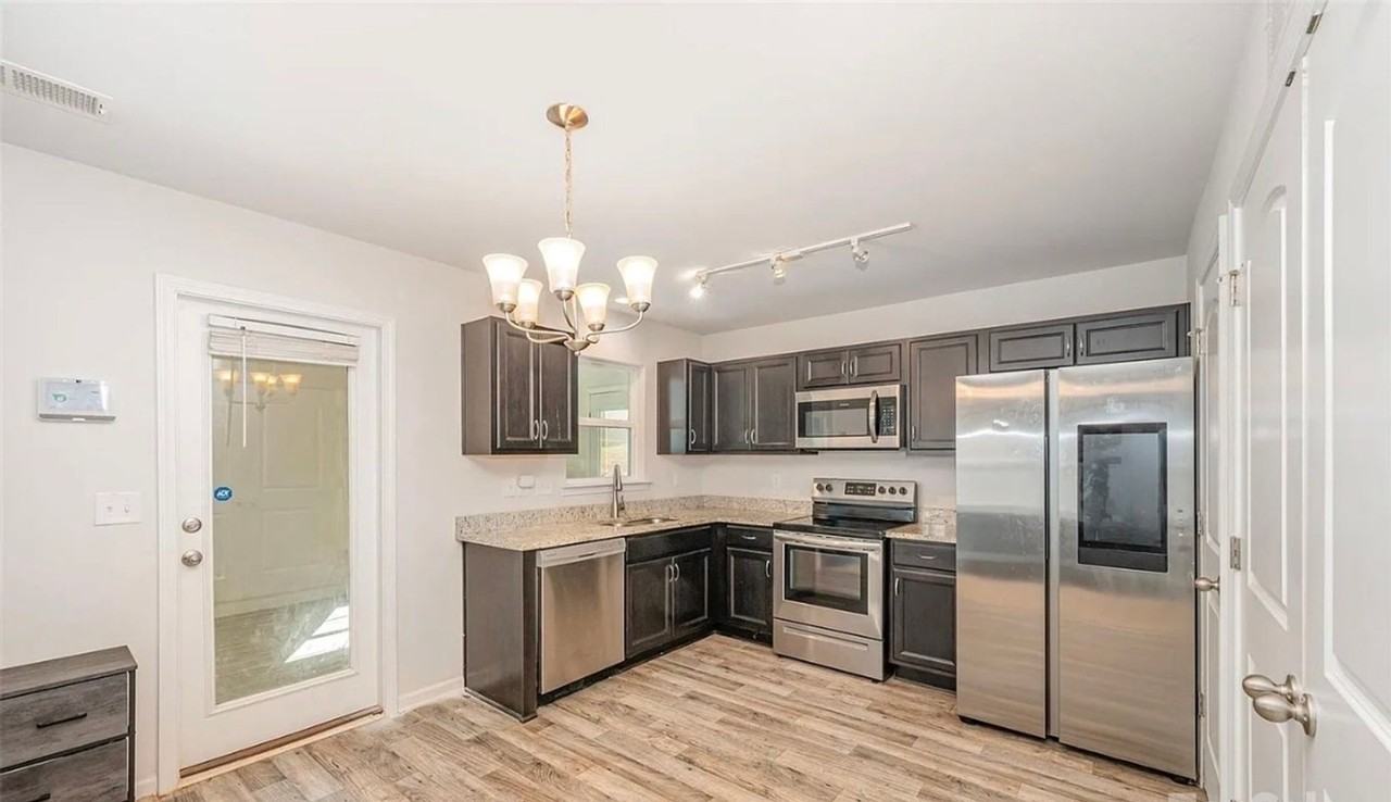 109 Landon Ct - Photo 3 of 25