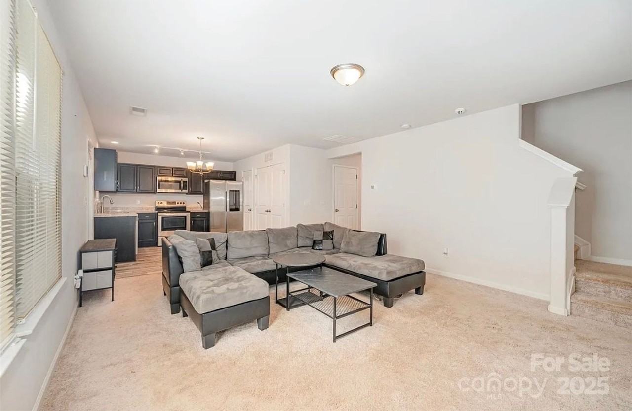 109 Landon Ct - Photo 7 of 25