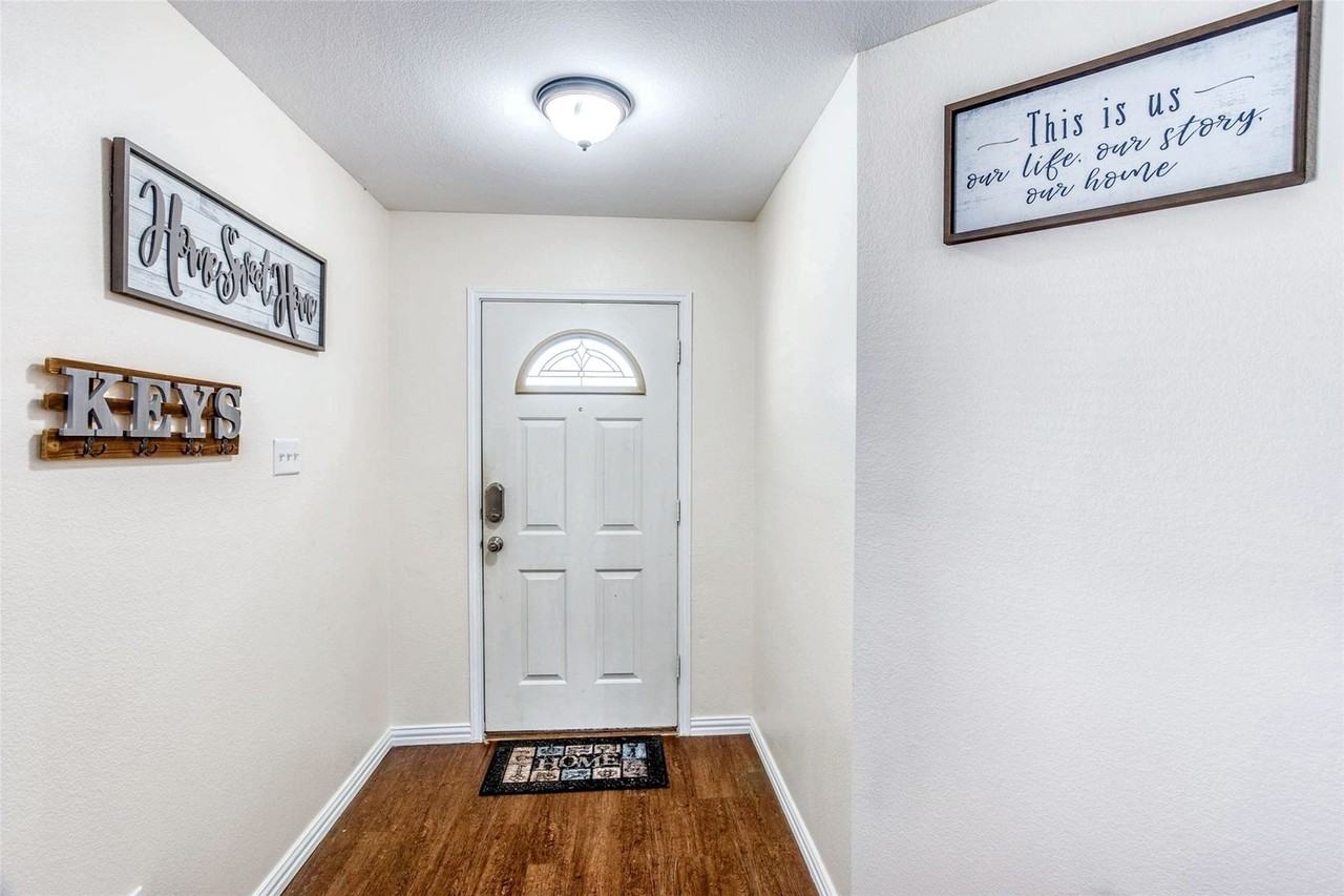 5005 Village Stone Ct - Photo 3 of 35