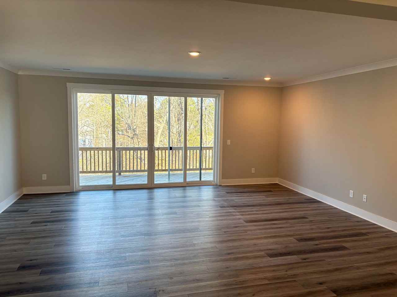 114 Glencoe Ln - Photo 2 of 35